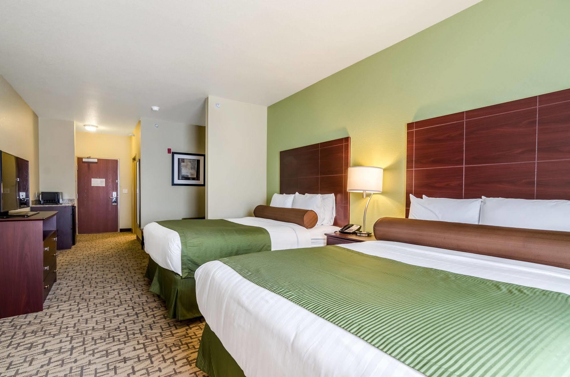 Cobblestone Hotel & Suites - Mccook 外观 照片