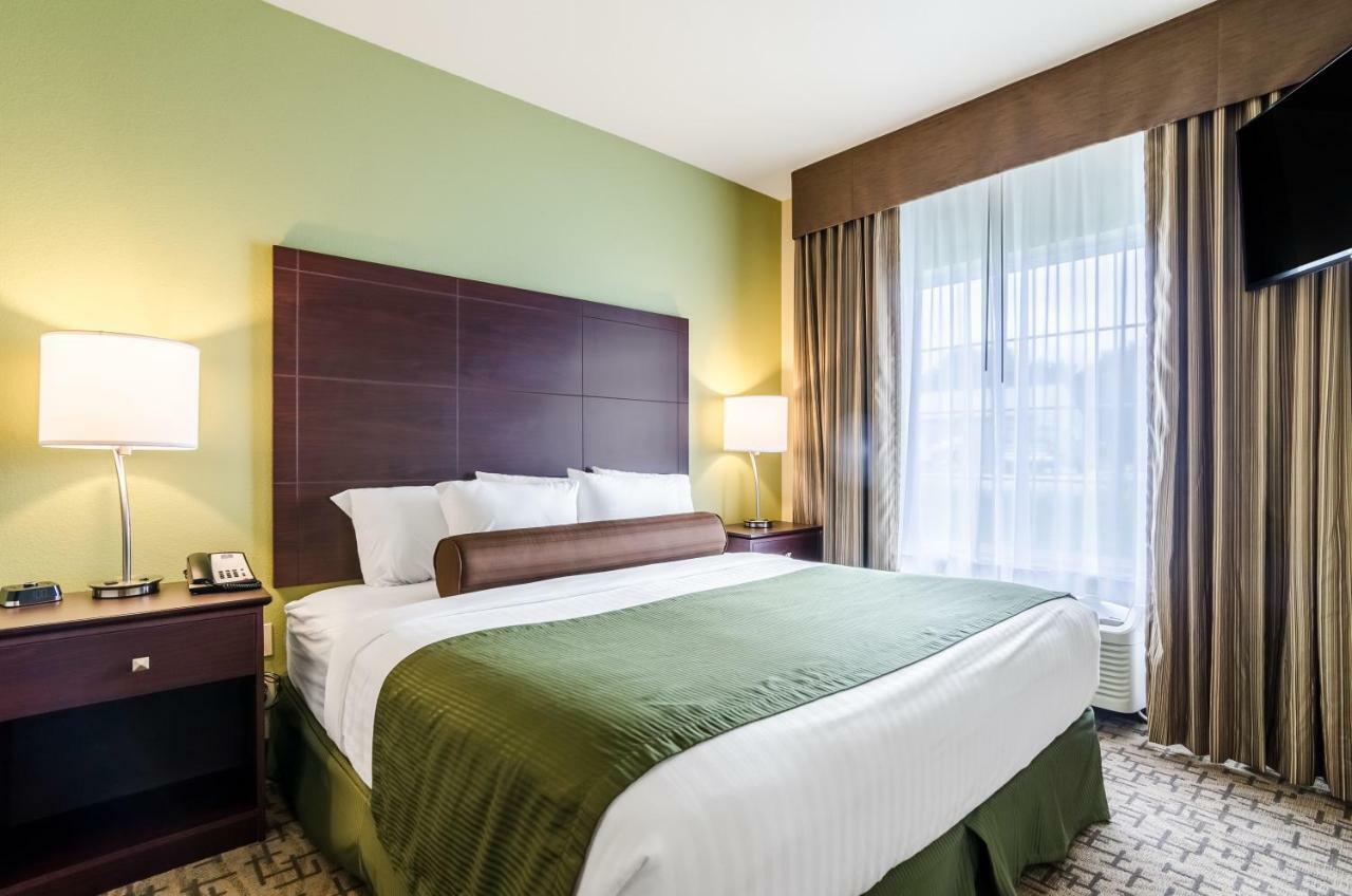 Cobblestone Hotel & Suites - Mccook 外观 照片