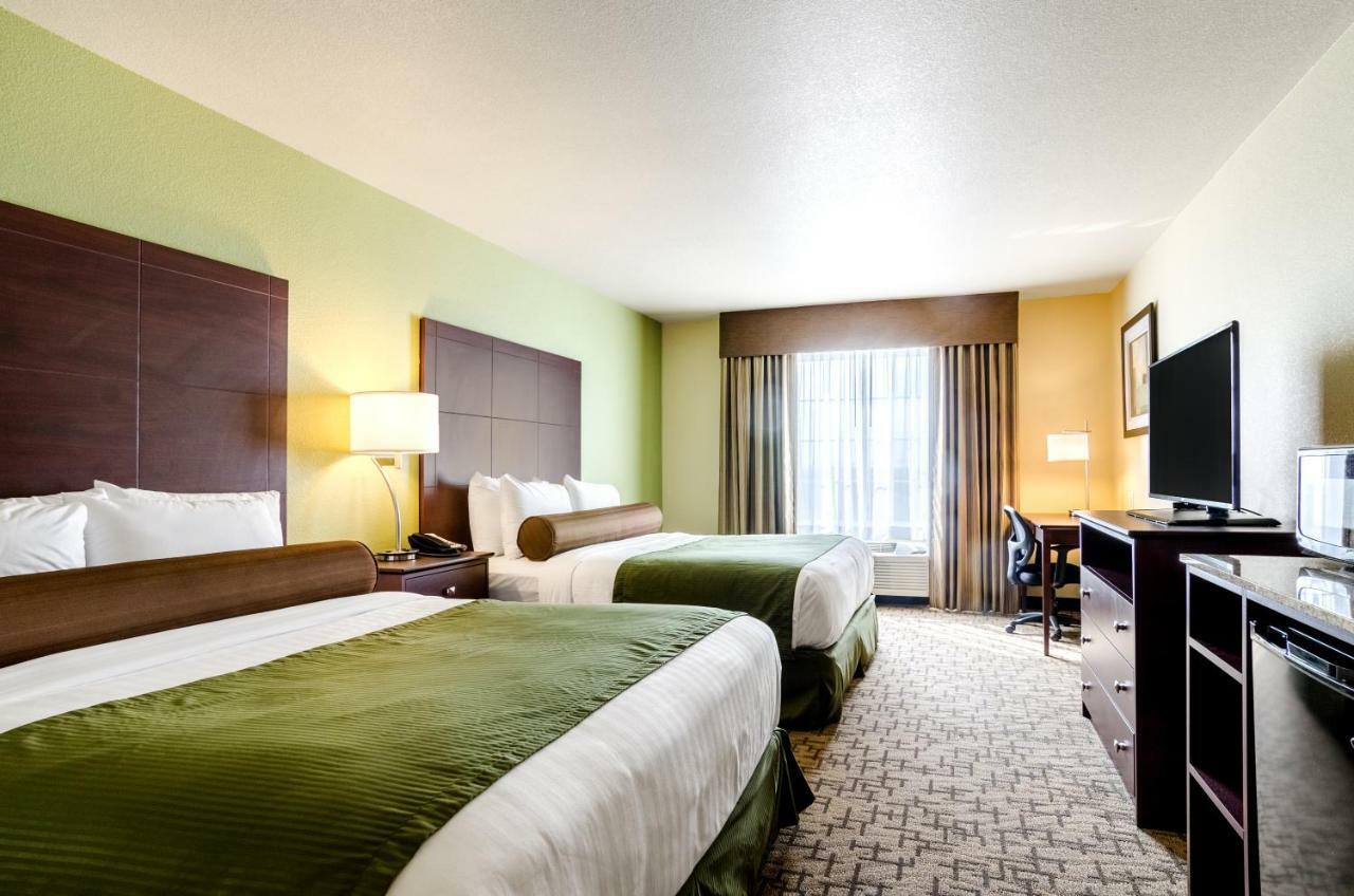 Cobblestone Hotel & Suites - Mccook 外观 照片